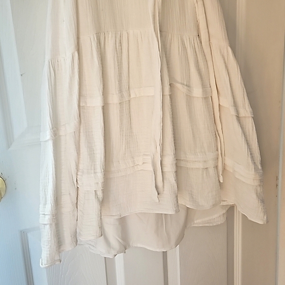 Yakira Bella white toered high low dress - Picture 2 of 5